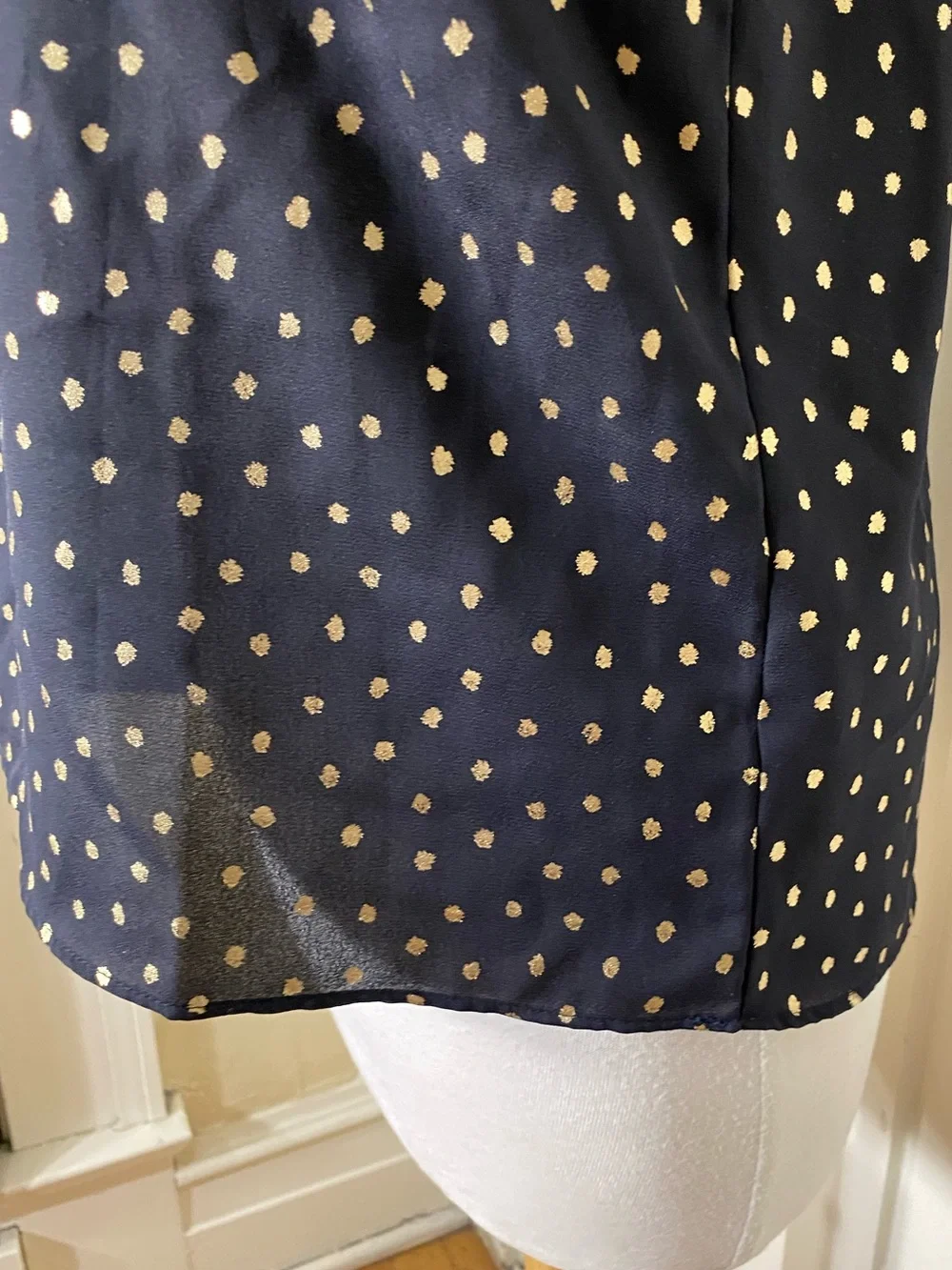 J. Crew V-Neck Ruffle Sleeve Blouse with Gold Dot Print Style# K2189 Size 8